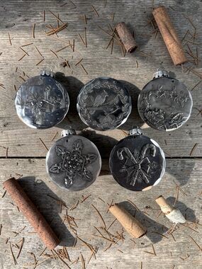 Wendell August Forge Embossed Holiday Ornament Set - 5-Piece - 2000-2004